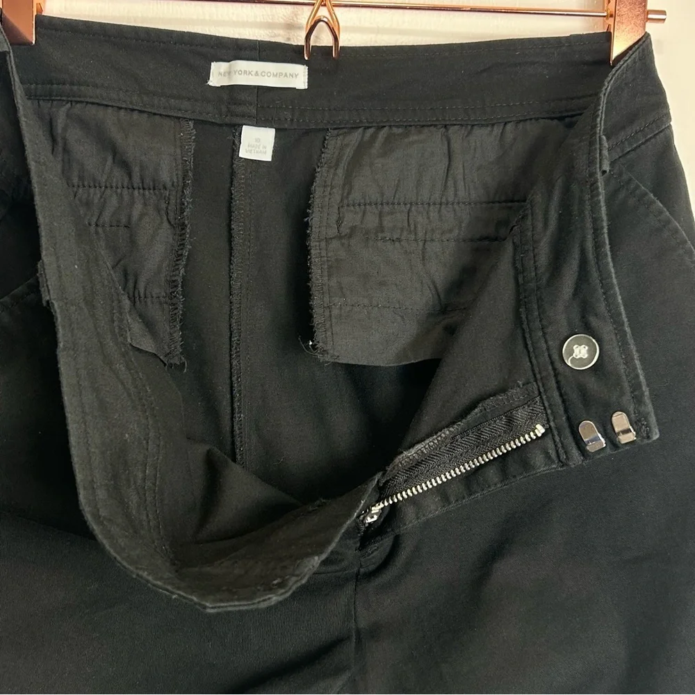 New York & Company Black Cotton Stretch Tailored Shorts Size 10